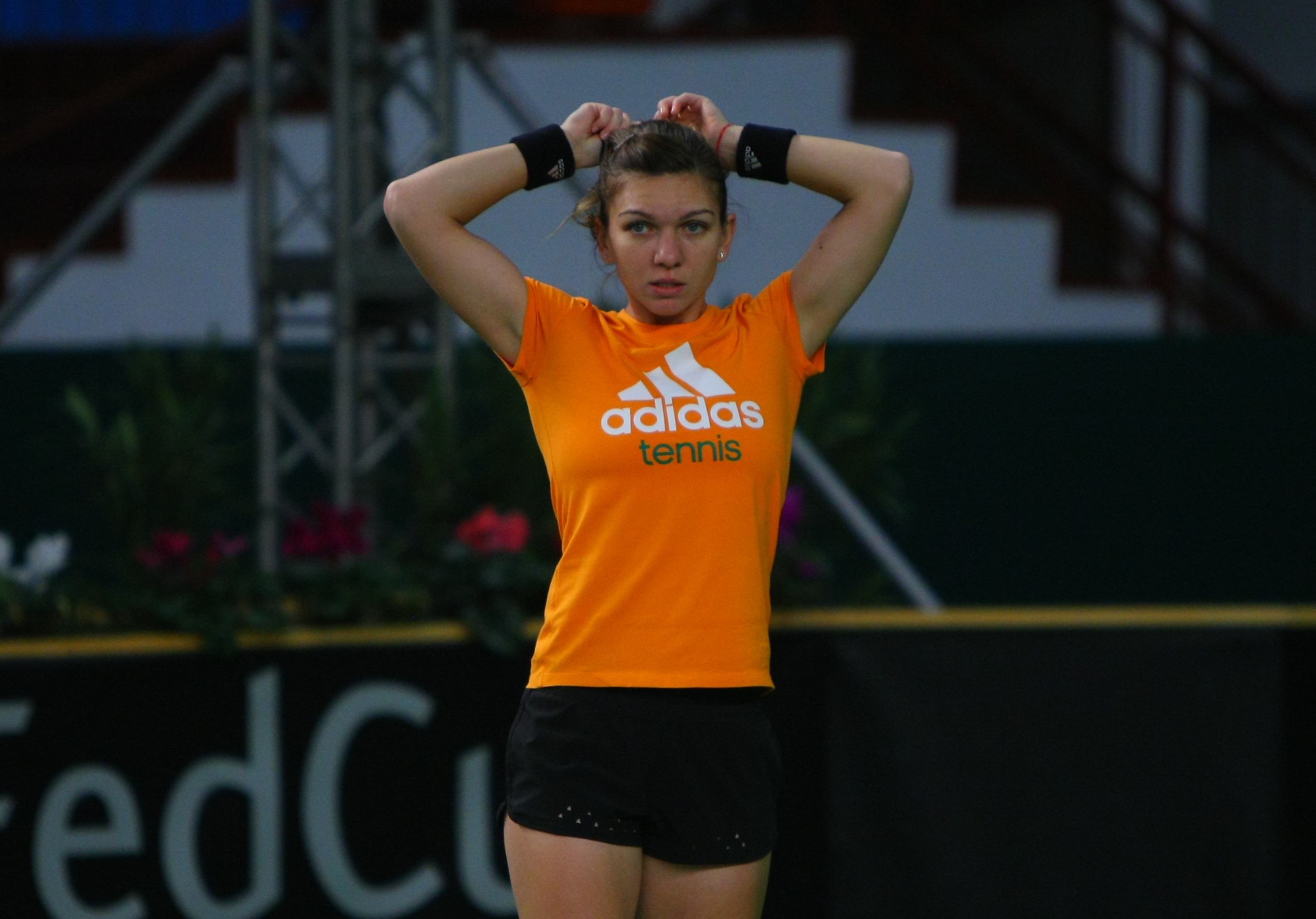 Fed Cup, România - Spania 1-2. ^Simona Halep nu i-a făcut față ”tancului” Garbine Muguruza / LIVE BLOG & GALERIE FOTO