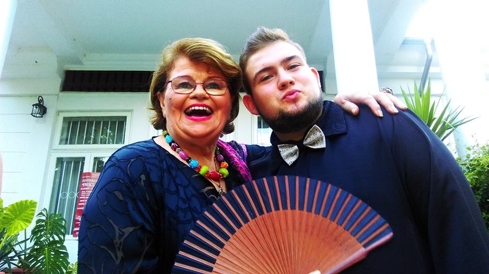 EXCLUSIV | Surpriză în familia actriței Mariana Buruiană. Ea a luat calea credinței, dar nepotul intră în lumina reflectoarelor!