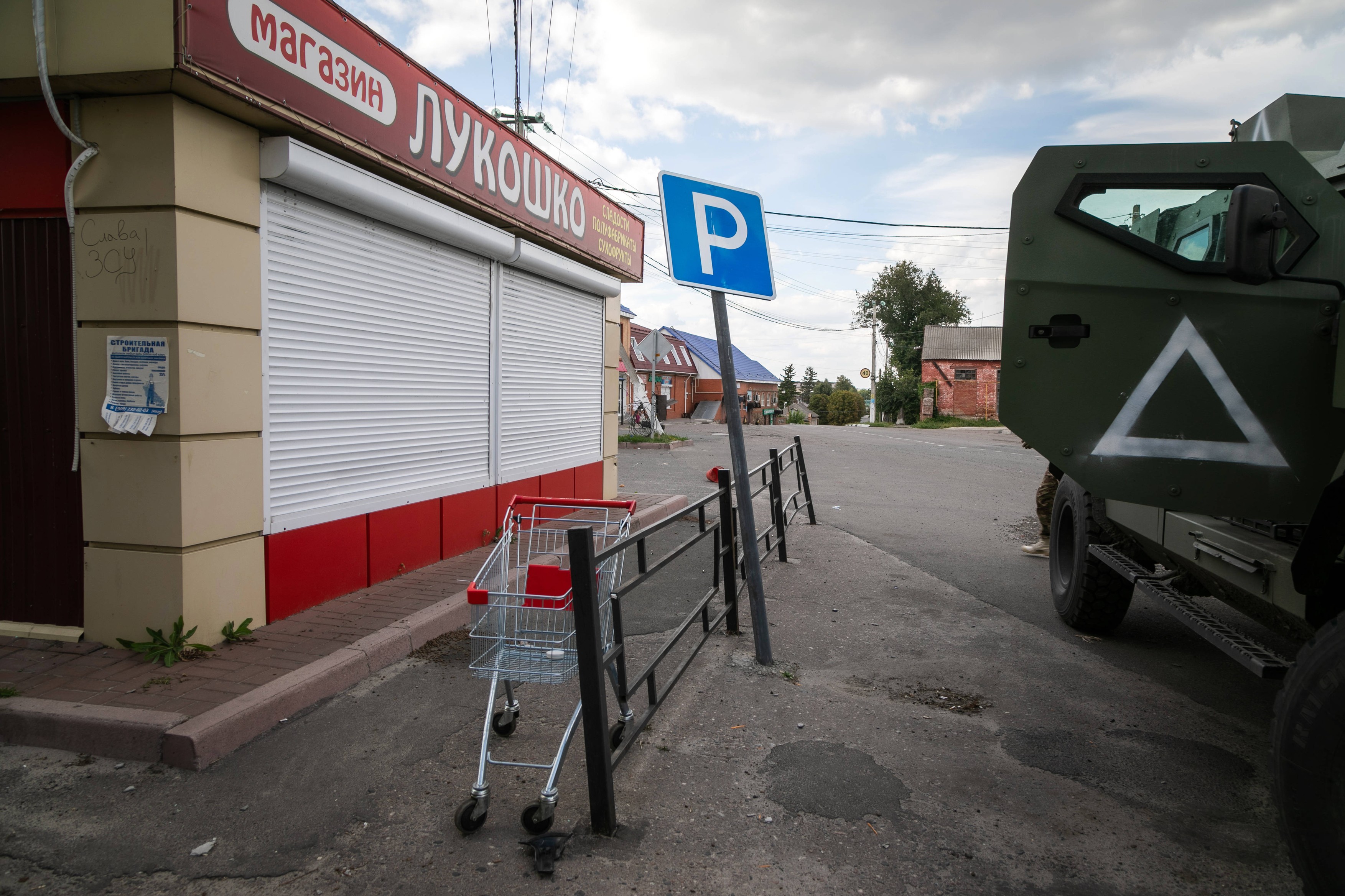 Mărturiile civililor din Sudja, orașul rusesc abandonat de Kremlin: „Putin să facă o înțelegere cu Zelenski al vostru. Vrem pace și armonie!”