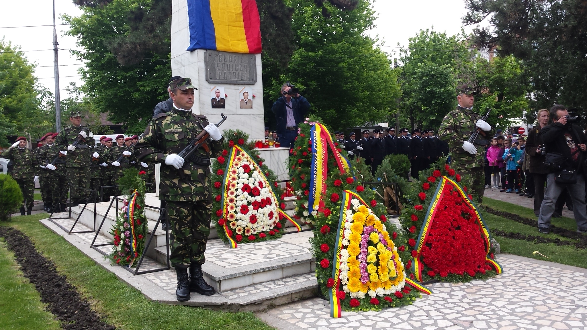 EROI CĂZUȚI ÎN AFGANISTAN Mărturia cutremurătoare a soției unuia dintre militarii morți: «Avea un presentiment că n-o să mai ajungă viu acasă»