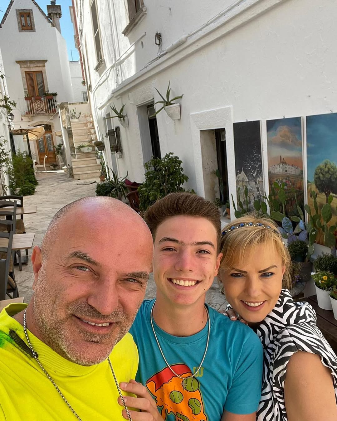 Imagine rară cu Dan Capatos și familia lui. Cum a apărut prezentatorul TV alături de soția și fiul lui, în Marele Canion