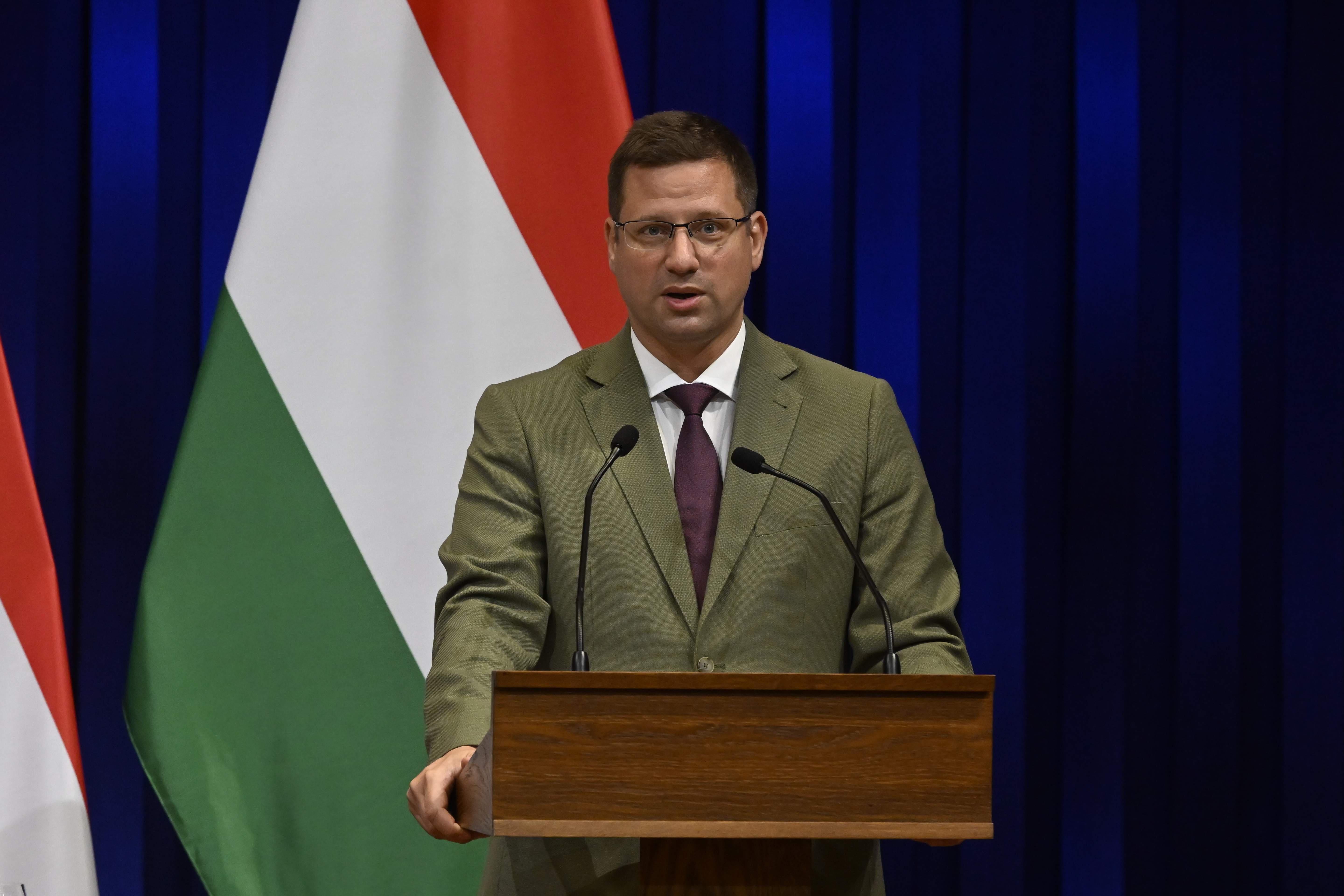„Neki nem mertem nemet mondani” – Kiderült, melyik Digitális Polgári Körhöz csatlakozik Gulyás Gergely