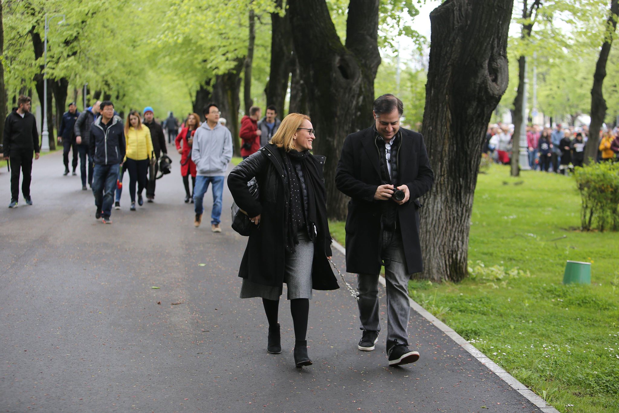 FOTO & VIDEO / Andreea Esca a participat la Procesiunea de Florii din Capitală. A trecut la catolicism, după ce s-a măritat cu Alexandre Eram