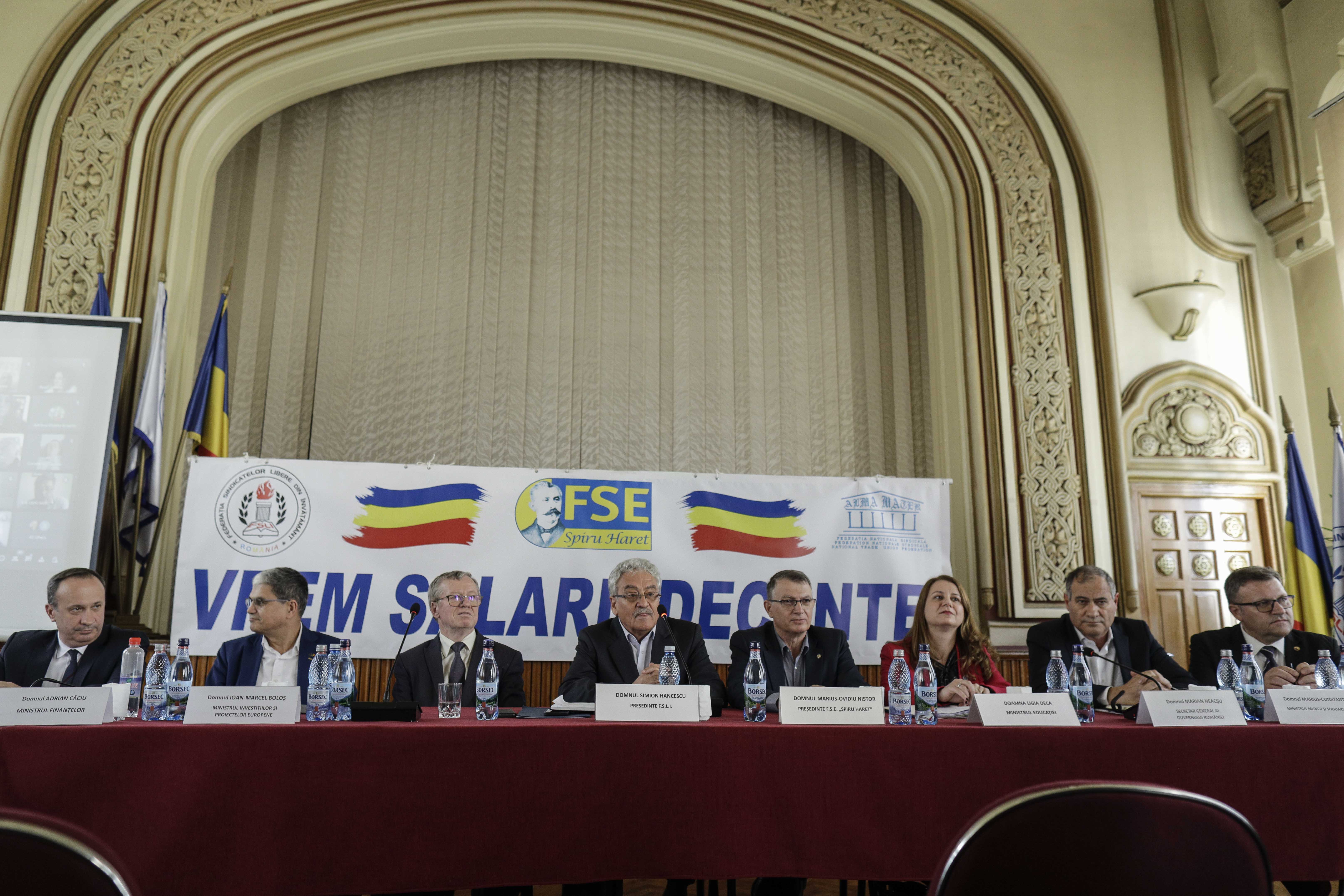 Greva din Educație continuă joi. După negocieri, Guvernul anunță că „nu vor fi creșteri salariale”, dar le oferă profesorilor carduri valorice. Sindicaliști: „Primele reacții sunt de respingere”