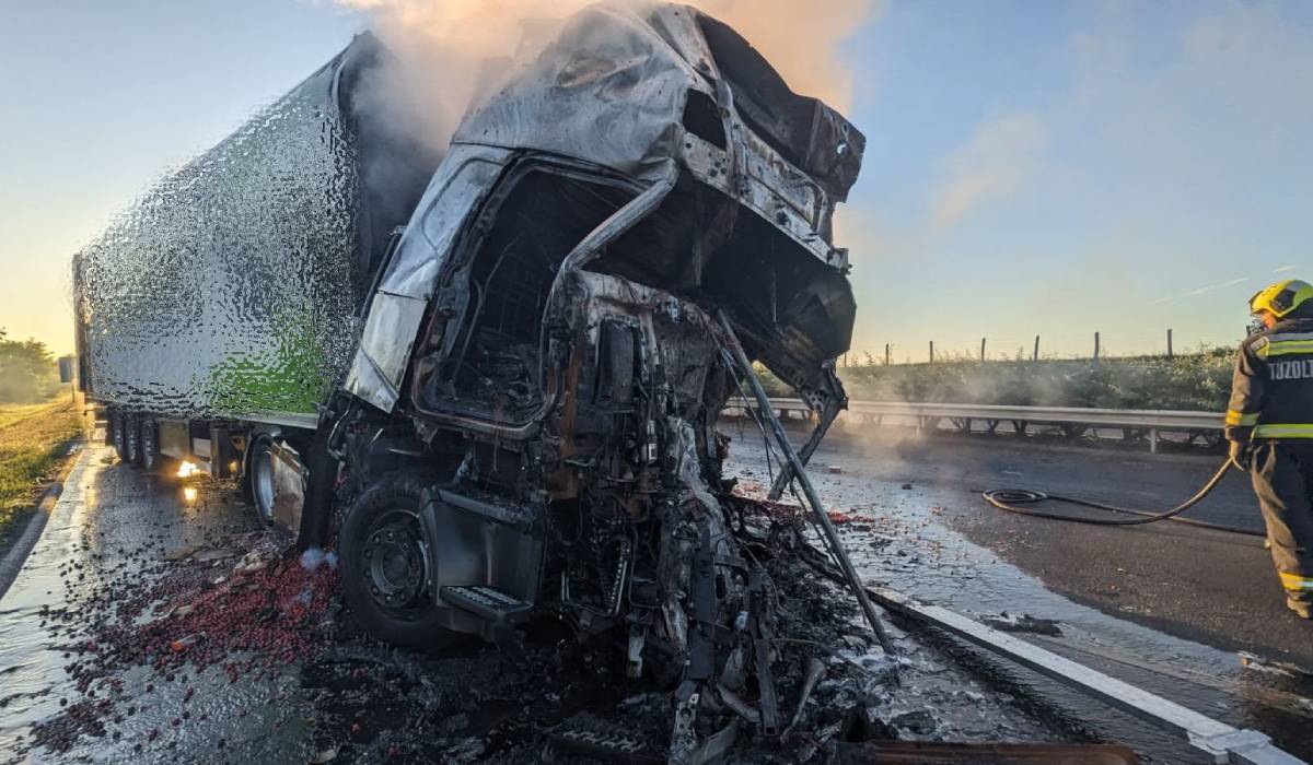 Opt oameni au murit în 40 de minute, în două accidente diferite în Ungaria, cu un camion și un microbuz cu numere de Republica Moldova