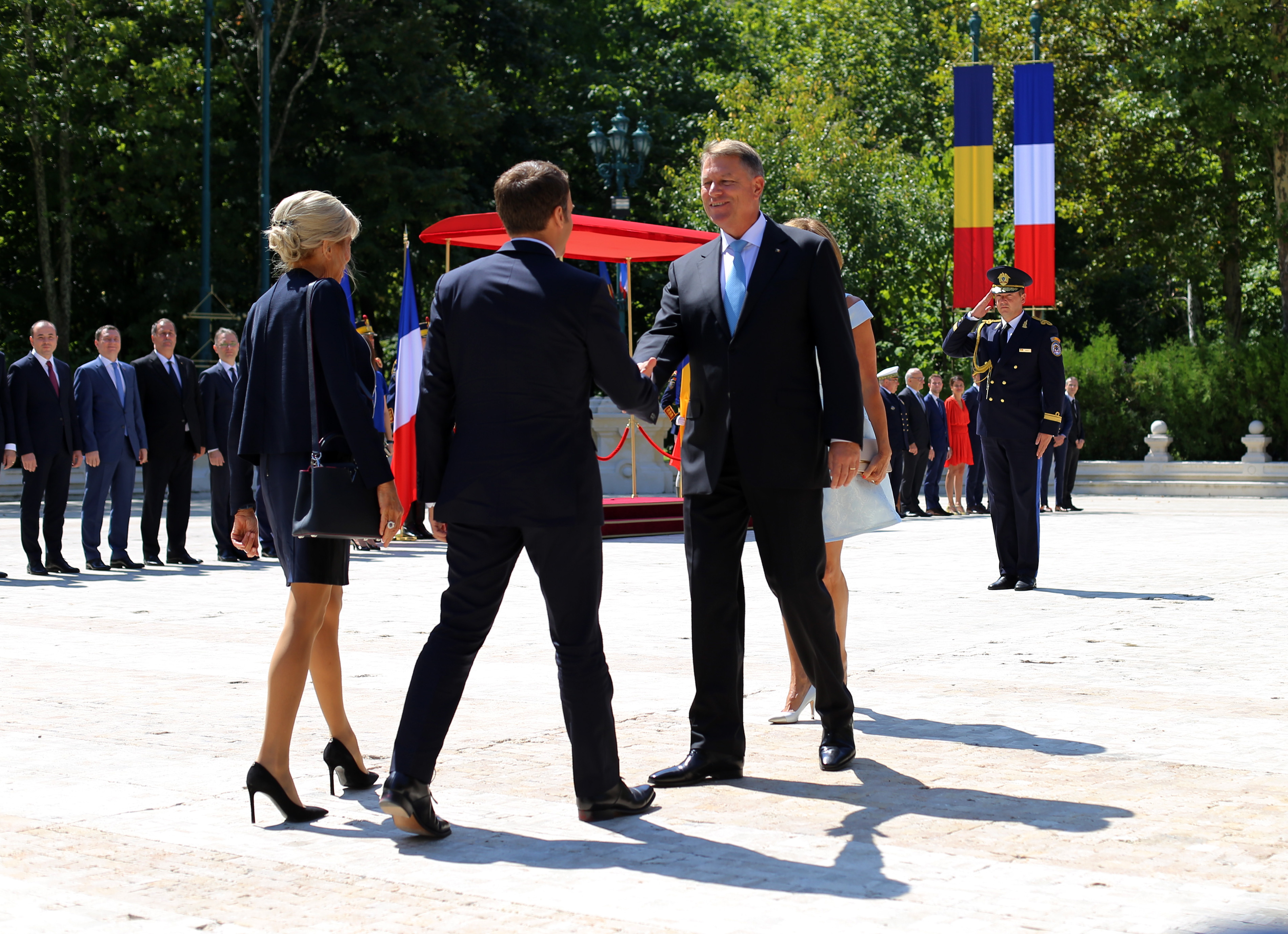 Vizita preşedintelui Franţei în România. Emmanuel Macron a spus că vrea reformarea spațiului Schengen și sprijină integrarea României