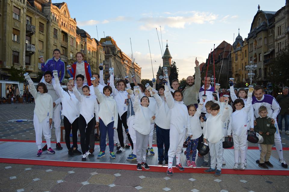 Campionii scrimei românești au strălucit pe scenele din 11 orașe din țară! FOTO