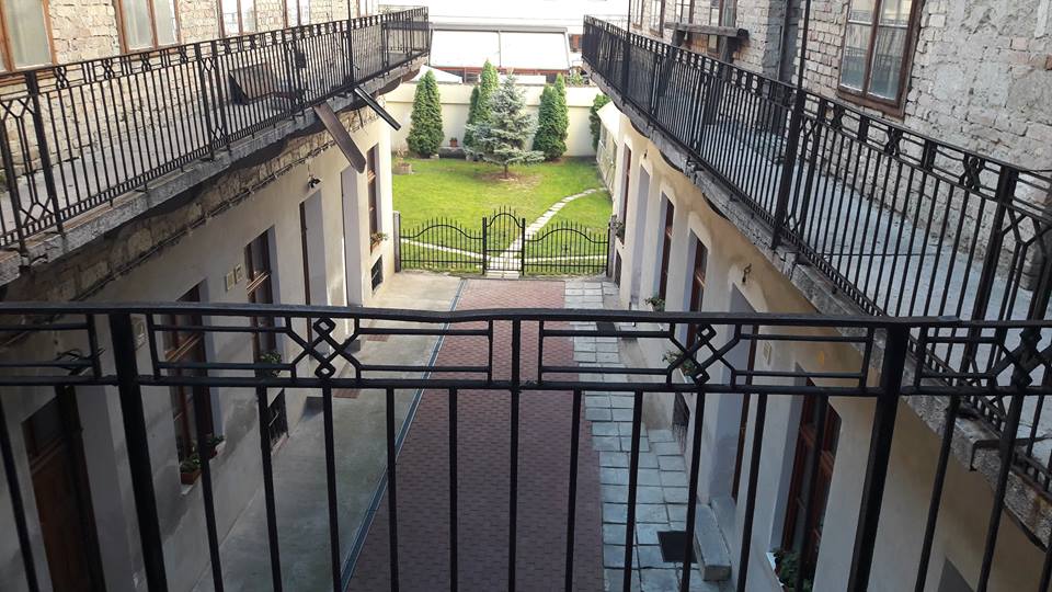 CORESPONDENȚĂ DIN BUDAPESTA / Cum arată mănăstirea din Budapesta unde se vor căsători Cristi Borcea și Valentina Pelinel (FOTO & VIDEO)