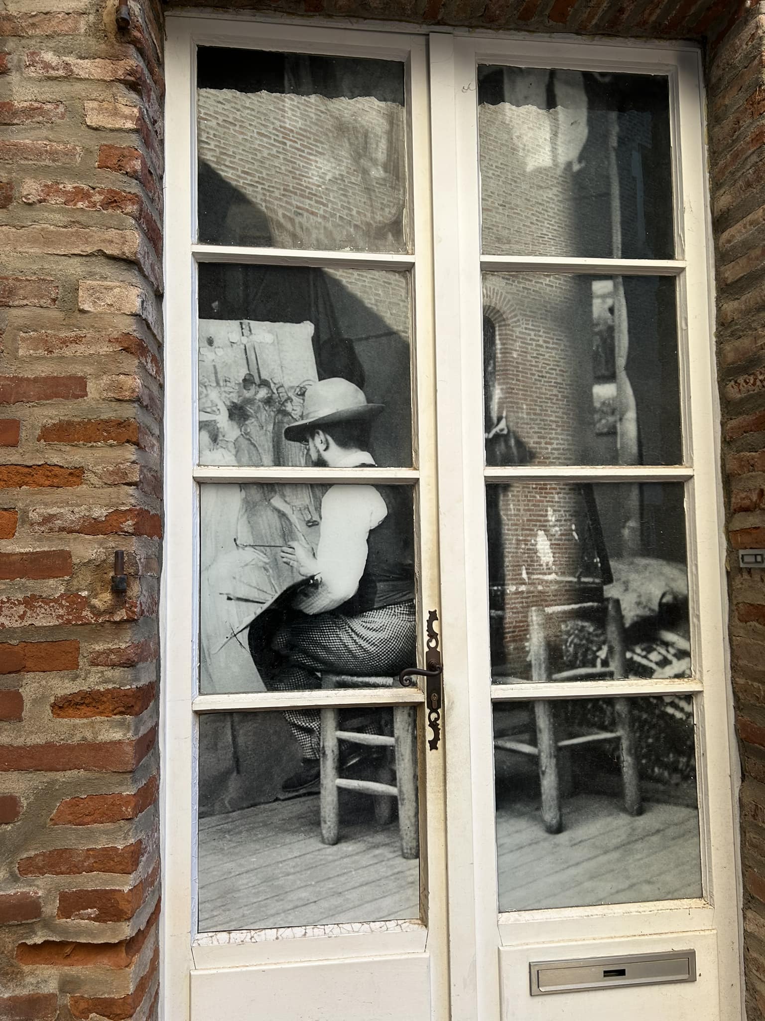 Libertatea a vizitat „castelul” din Albi unde a stat naționala la Mondialul din 1998, ultimul la care am fost: „La Réserve le-a purtat noroc. Când au plecat «departe de casă», au pierdut”