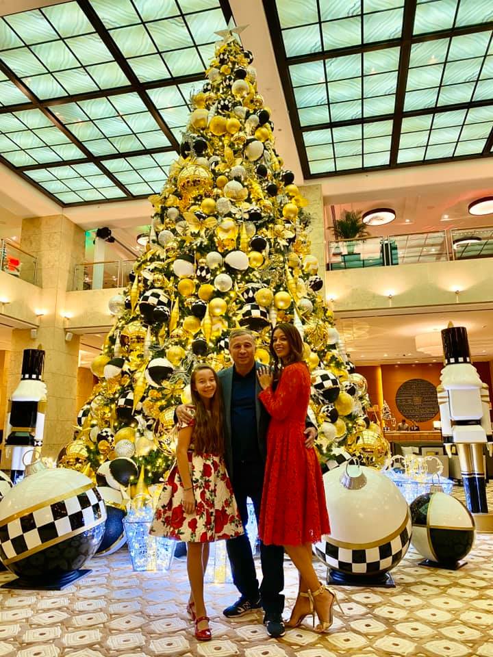 De ce soția lui Dan Petrescu s-a mutat în Dubai cu fetița lor. Antrenorul a rămas în România: „Dacă vrei să ai succes trebuie să faci niște sacrificii”