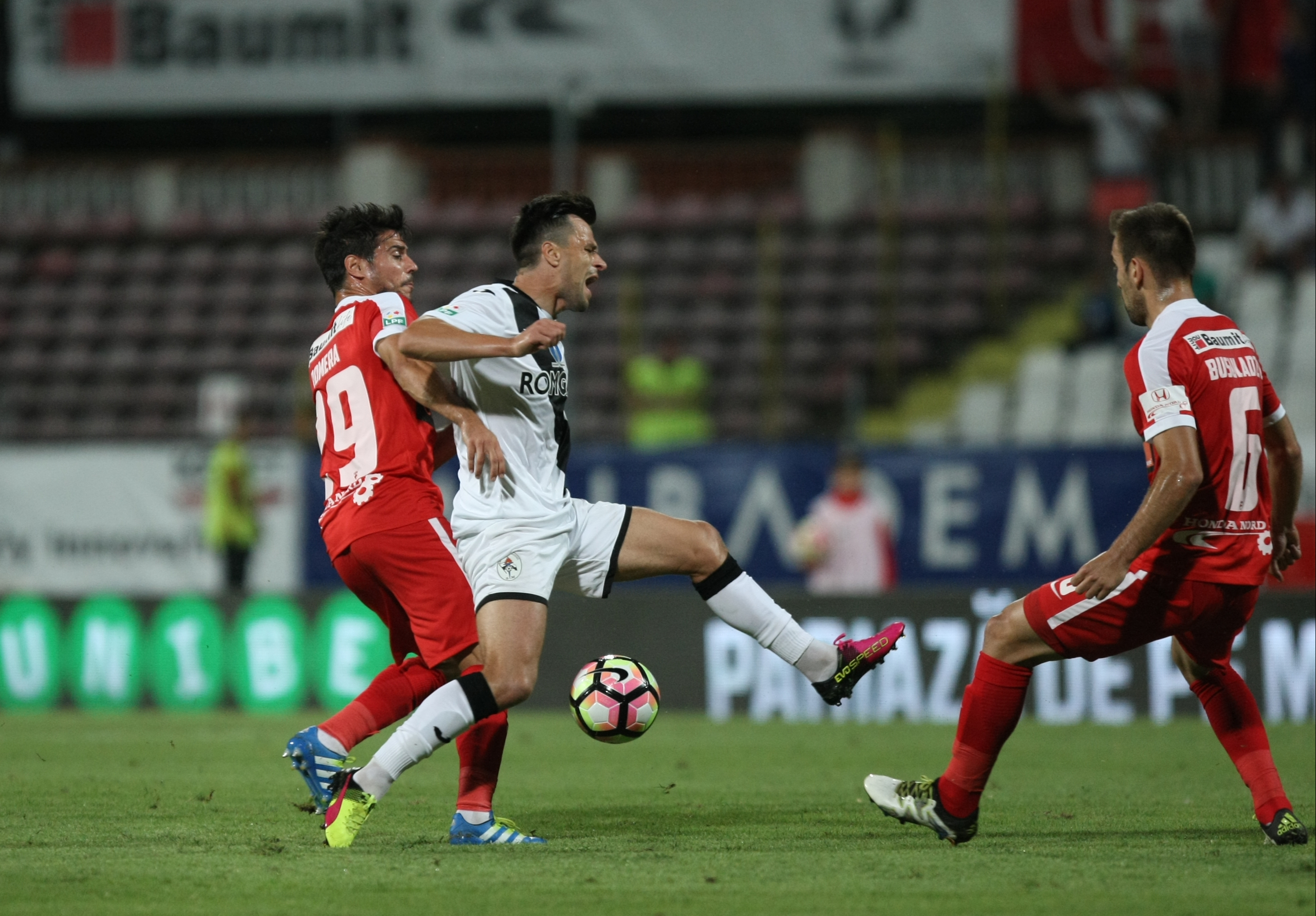 Liga I, etapa a 6-a: Dinamo - Gaz Metan 1-1. Lazăr a deschis scorul, Llullaku a egalat! ”Câinii” au jucat fanul ucis după derby / FOTO&VIDEO