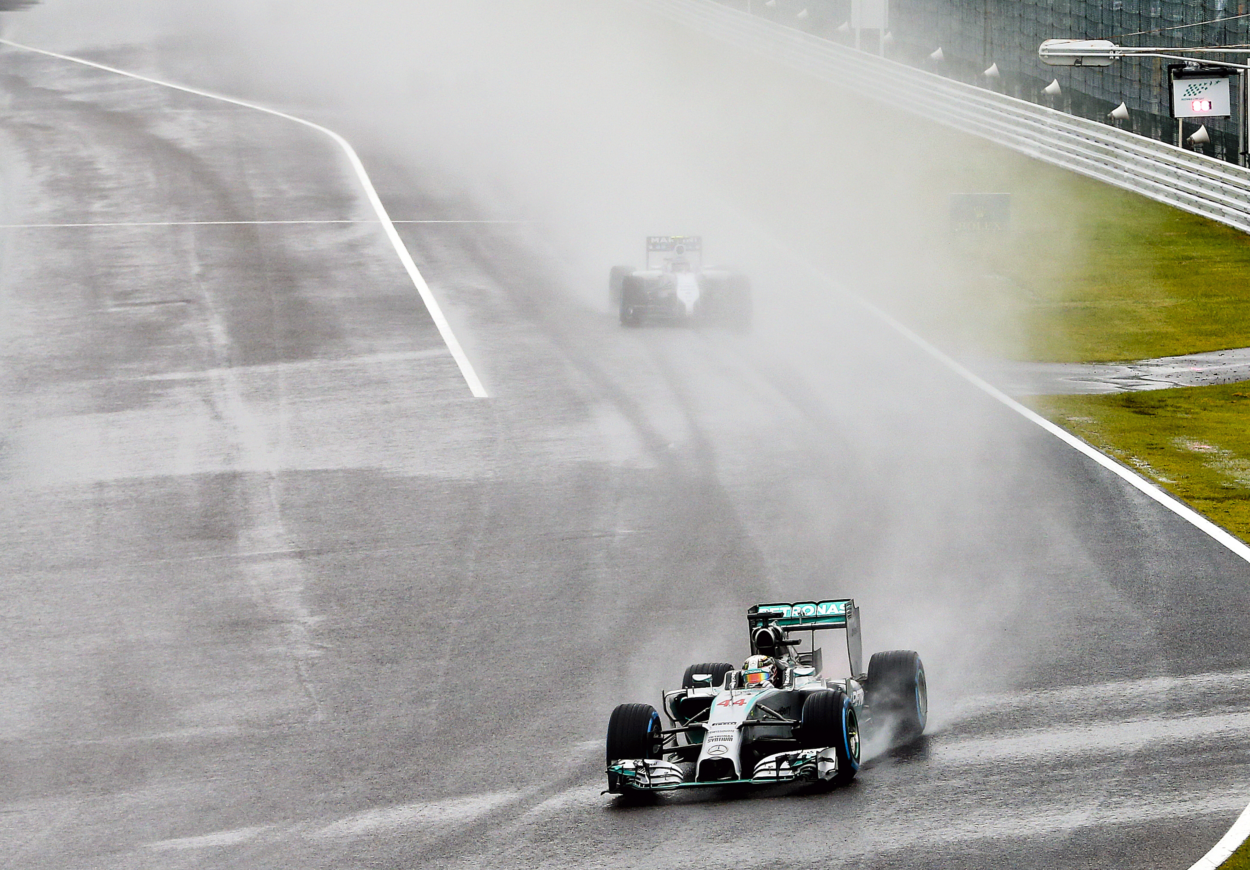 VIDEO&FOTO / F1: accident HORROR la Suzuka! Pilotul a fost operat pe creier