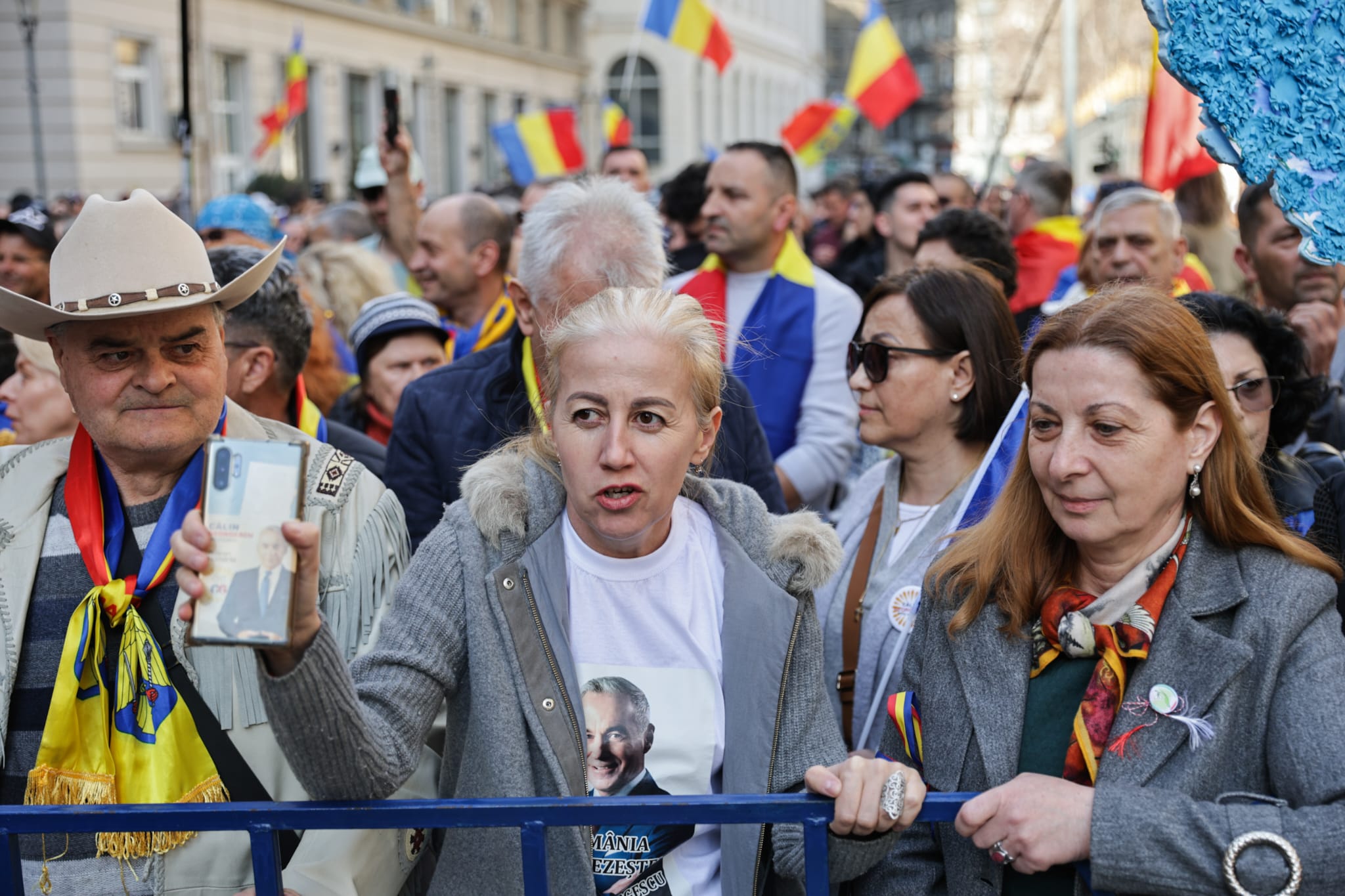 Călin Georgescu și-a depus candidatura la președinție la BEC: „A doua oară nu voi mai fi interzis, pentru că vor fi judecați de toate instanțele” | VIDEO