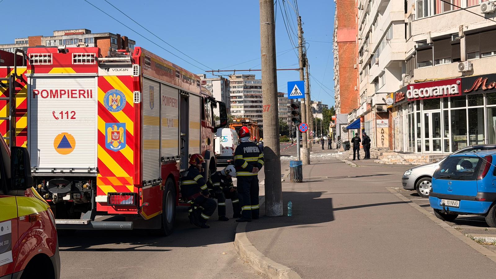 Locuitorii din blocul peste care a căzut drona la Galați se vor putea întoarce în apartamente, dar momentan nu vor avea nici gaze și nici curent electric