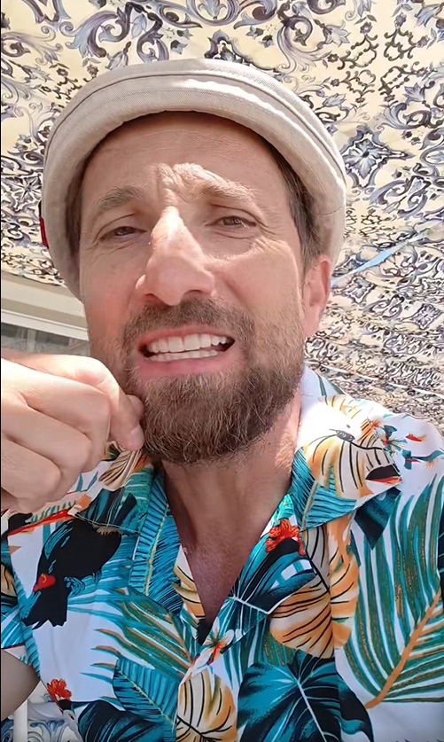 Dani Oțil nu a fost lăsat să intre într-un restaurant din Marbella din cauza ținutei. Cum era îmbrăcat: „Nu m-am mai simțit așa de când aveam 14 ani”