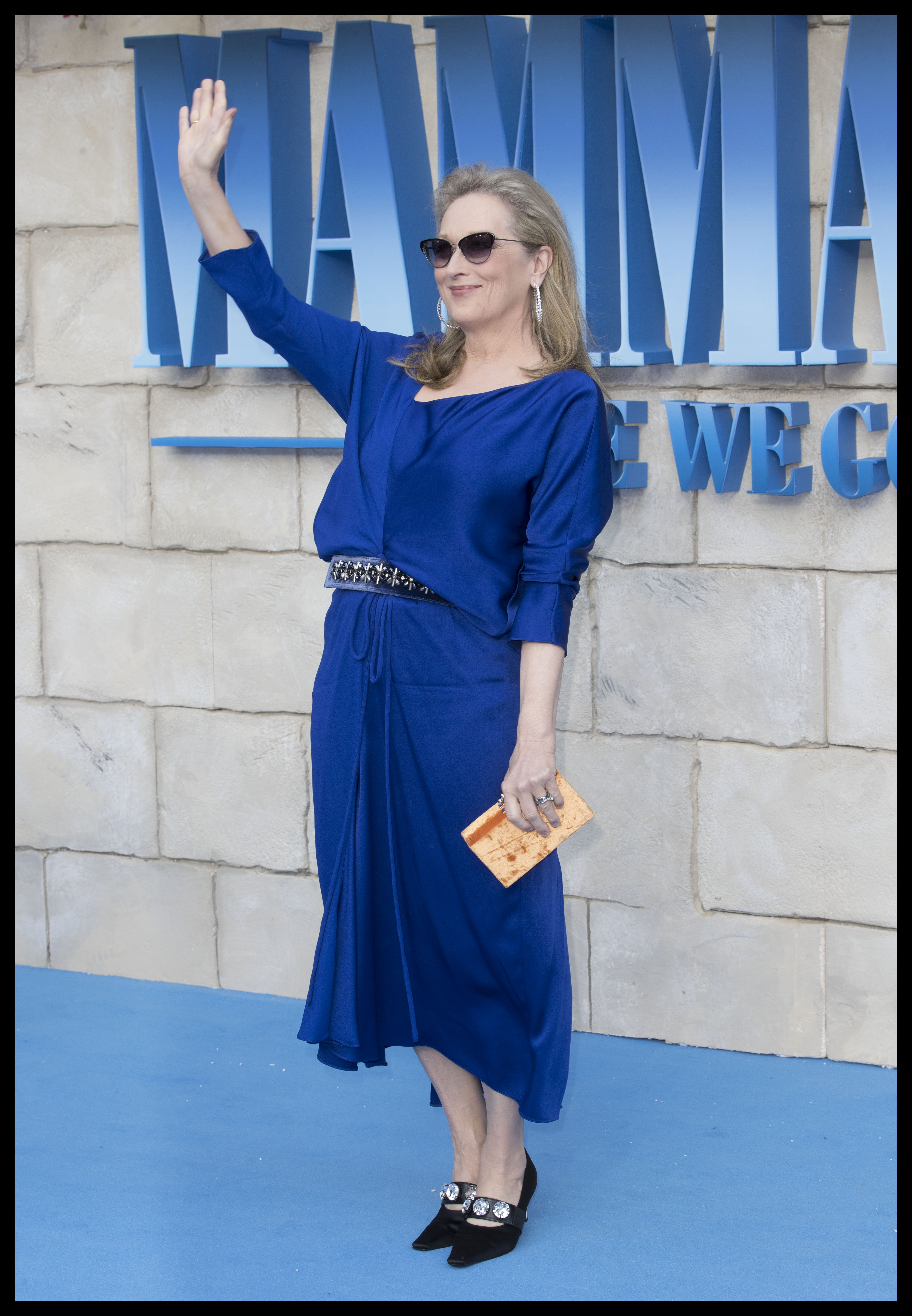 FOTO | Cher şi Meryl Streep s-au sărutat pe buze la premiera filmului „Mamma Mia! Here We Go Again“