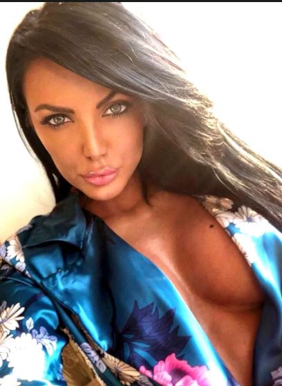 Din ce câștigă bani iubita lui Victor Slav. Unde lucrează Raluca Bombardiera | FOTO