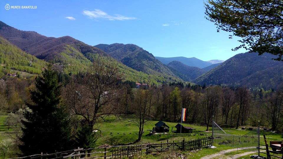 Un colț de Rai! Imagini superbe cu «Mica Elveție» din Banatul Montan