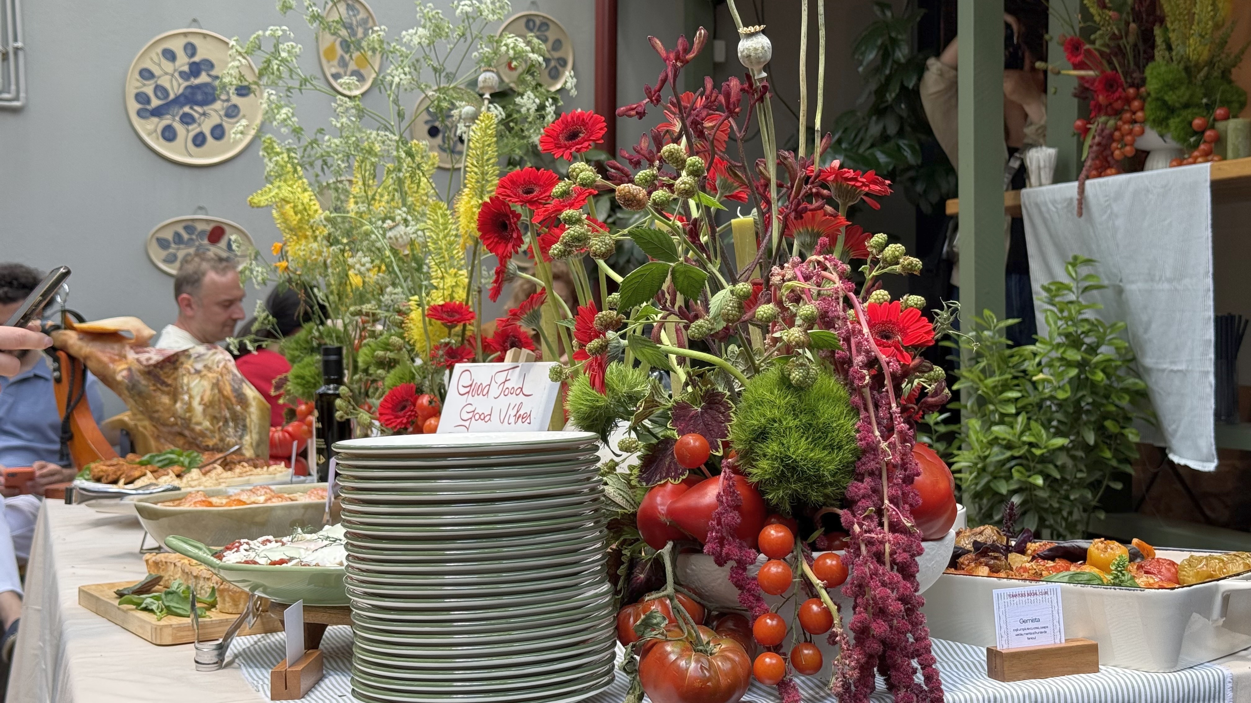 Cum a devenit o simplă roșie vedeta unui festival gastronomic. „Tomata românească are un gust pe care nu l-am găsit nicăieri în Europa”