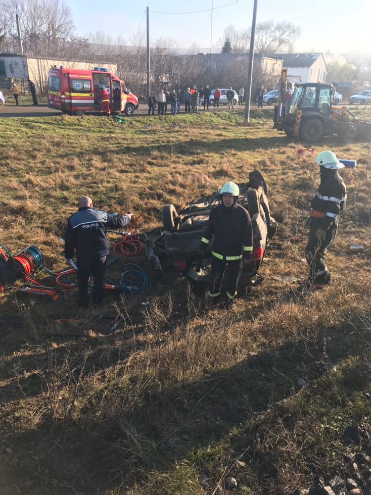 FOTO&VIDEO/ Tânăr mort într-un accident feroviar în județul Vaslui. Alte două persoane, în stare gravă