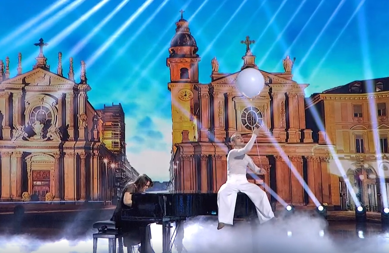 Denisa Curtașu, românca din Târgoviște care a câștigat o etapă a show-ului „De pe stradă pe scenă”, de la Rai 1, și-a întâlnit mama după 5 ani