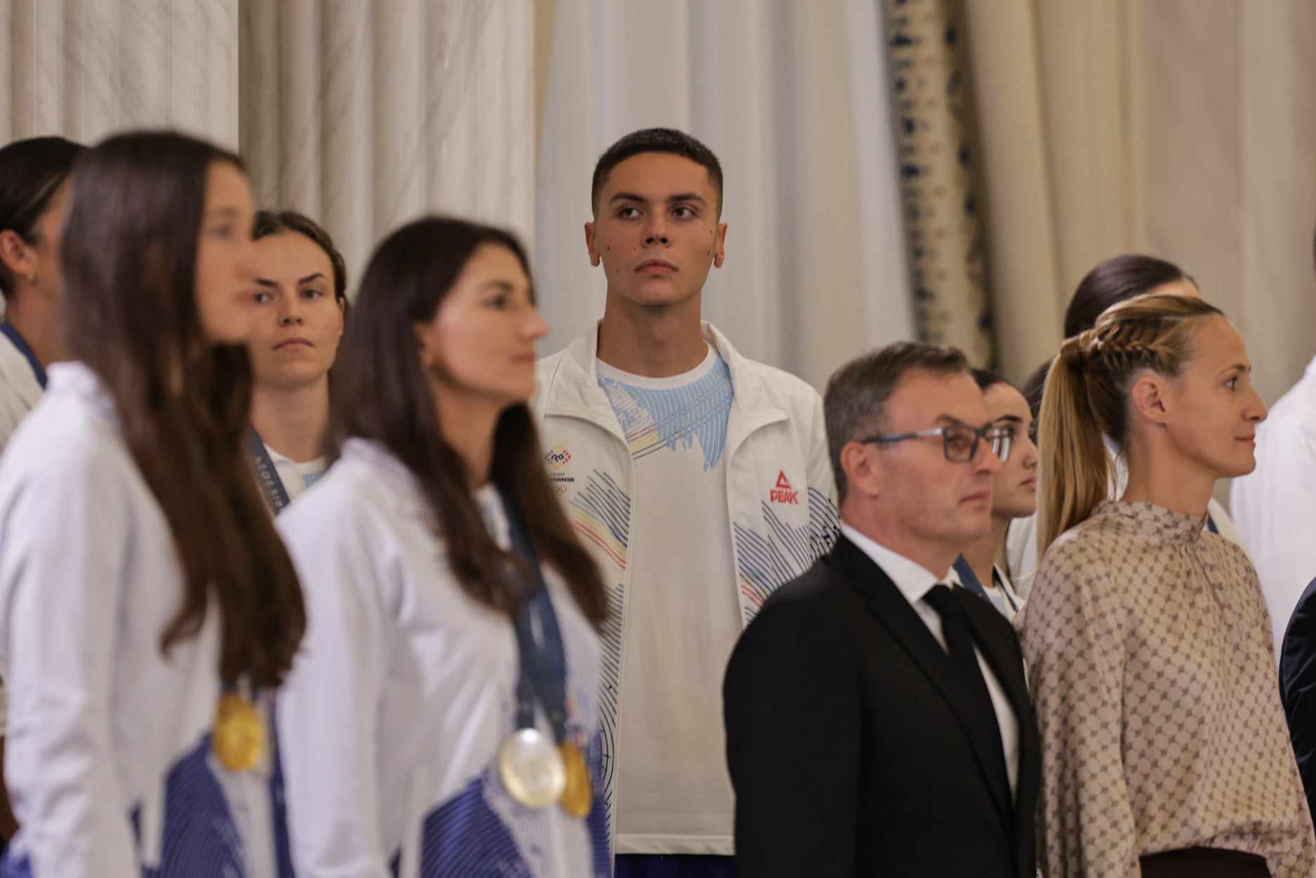 Gafă a președintelui Iohannis la decorarea medaliaţilor de la JO Paris. A spus „comemorarea”, în loc de „ceremonia” | VIDEO