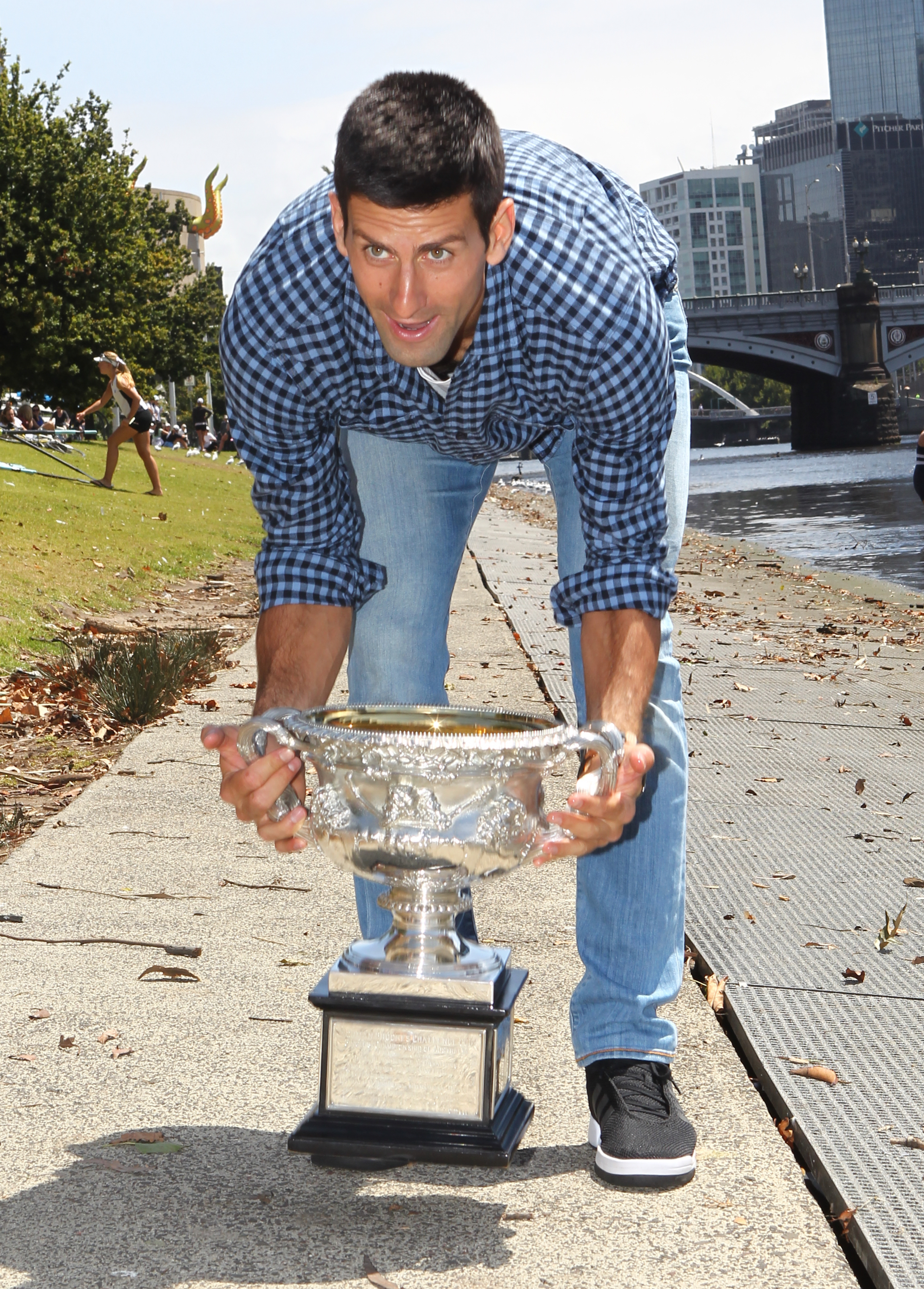 Ole, ole, ce pupic îi dă Nole! Djokovici a desfăcut șampania, după succesul de la Melbourne / GALERIE FOTO