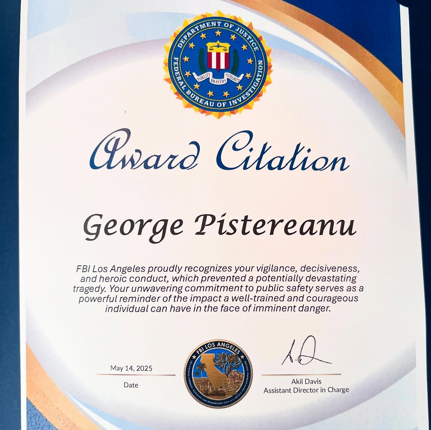 George Piștereanu, premiat de FBI Los Angeles după ce a imobilizat un infractor. „Suspectul era extrem de periculos, înarmat până în dinți” /EXCLUSIV