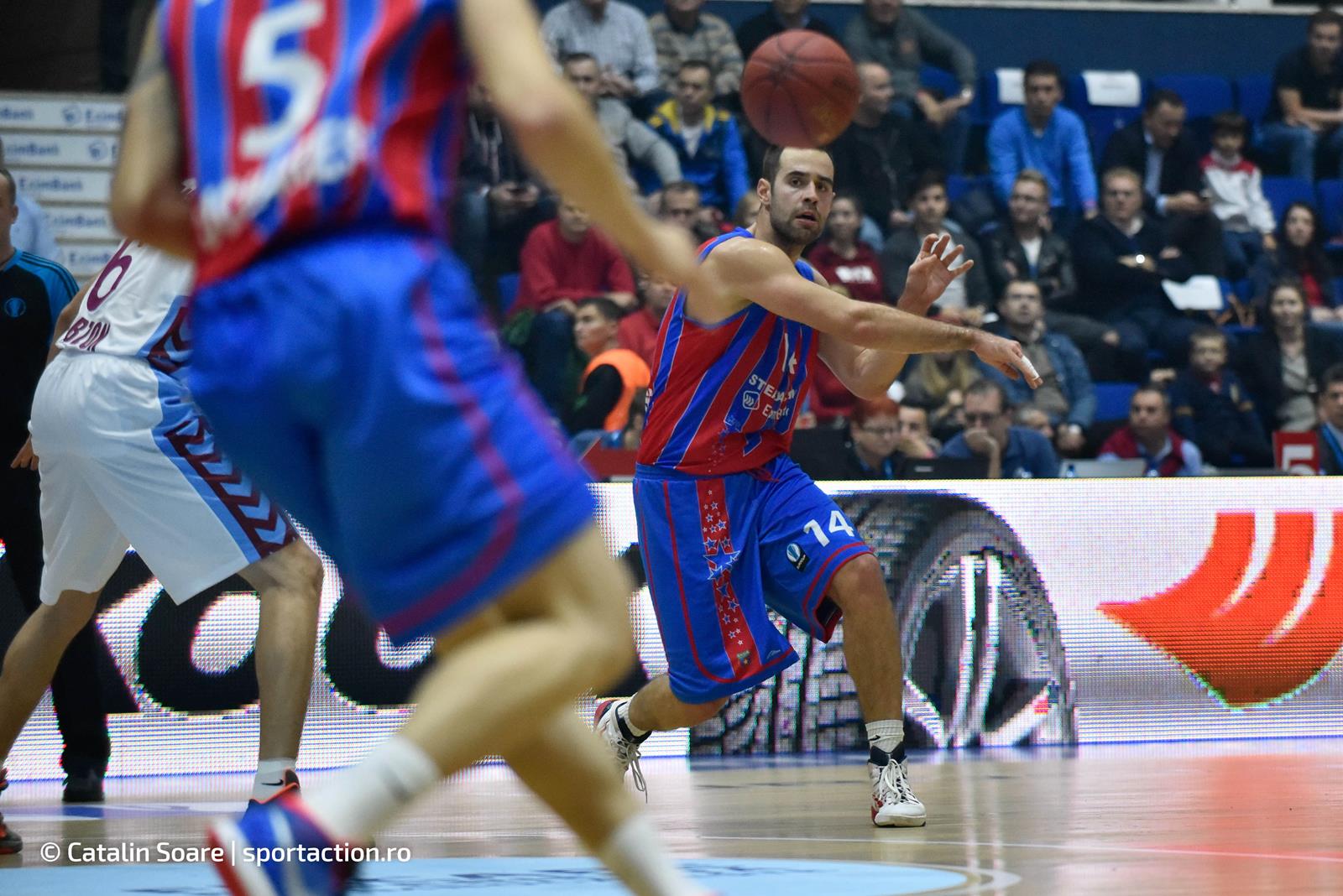 Eurocup: Steaua - Trabzonspor 76-71. ^Galeria boicoteză FCSB-ul, dar a făcut show la baschet