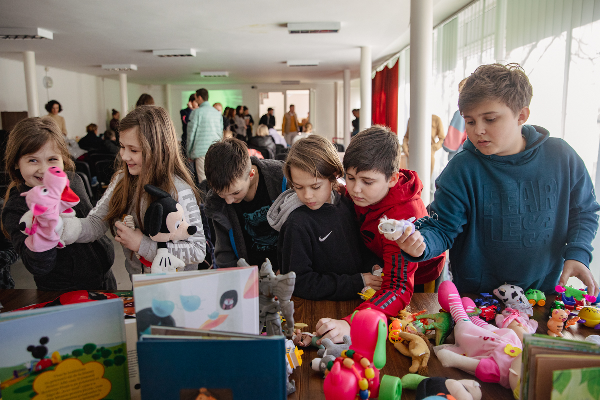 „Când ai avut totul, iar acum nu mai ai nimic”. Refugiații ucraineni ajunși într-un loc legendar în București: căminele studențești din Grozăvești