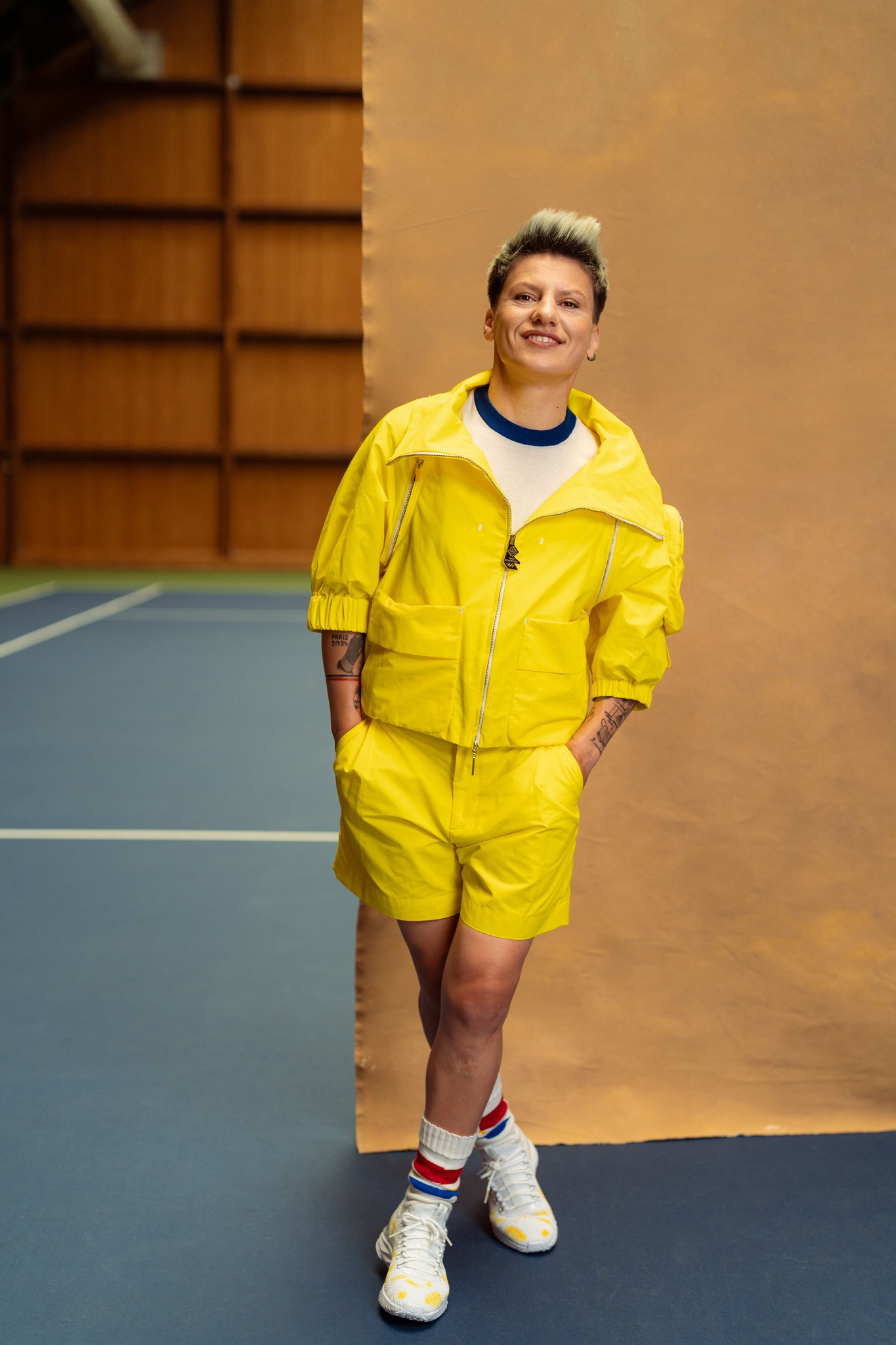 Cum arată uniformele oficiale de defilare ale delegației României pentru JO Paris 2024. Cine este designerul român care le-a creat. FOTO