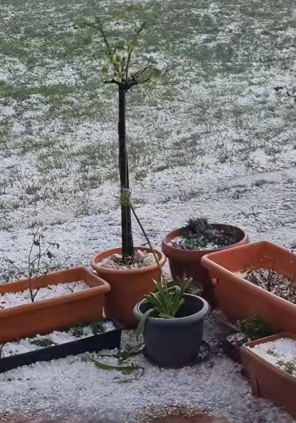 Emelték a riasztás szintjét, heves zivatarok csapnak le az ország déli részére - videó