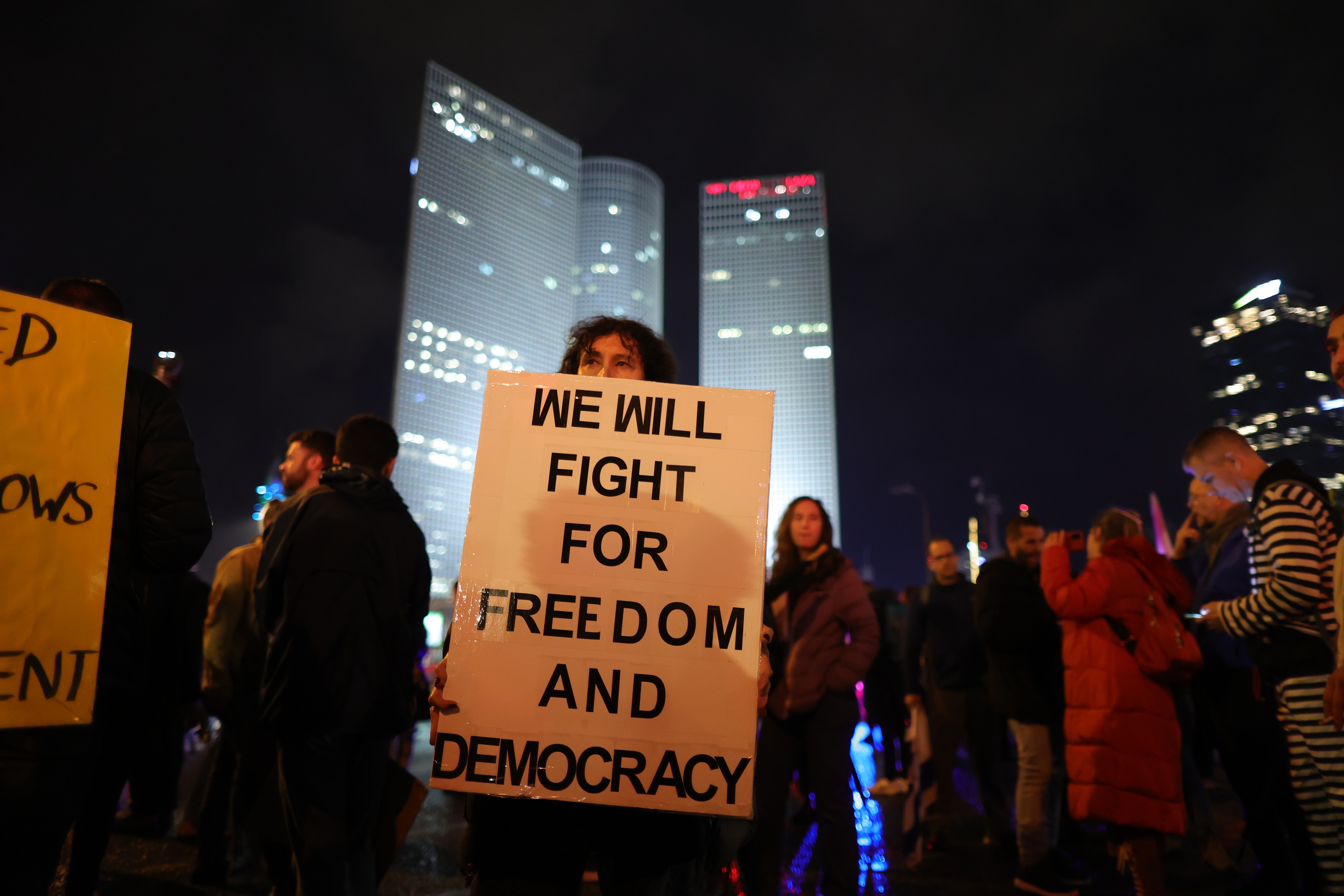 Protest uriaș în Israel față de premierul Netanyahu. Zeci de mii de persoane au ieșit pe străzi în Tel Aviv, Ierusalim și Haifa