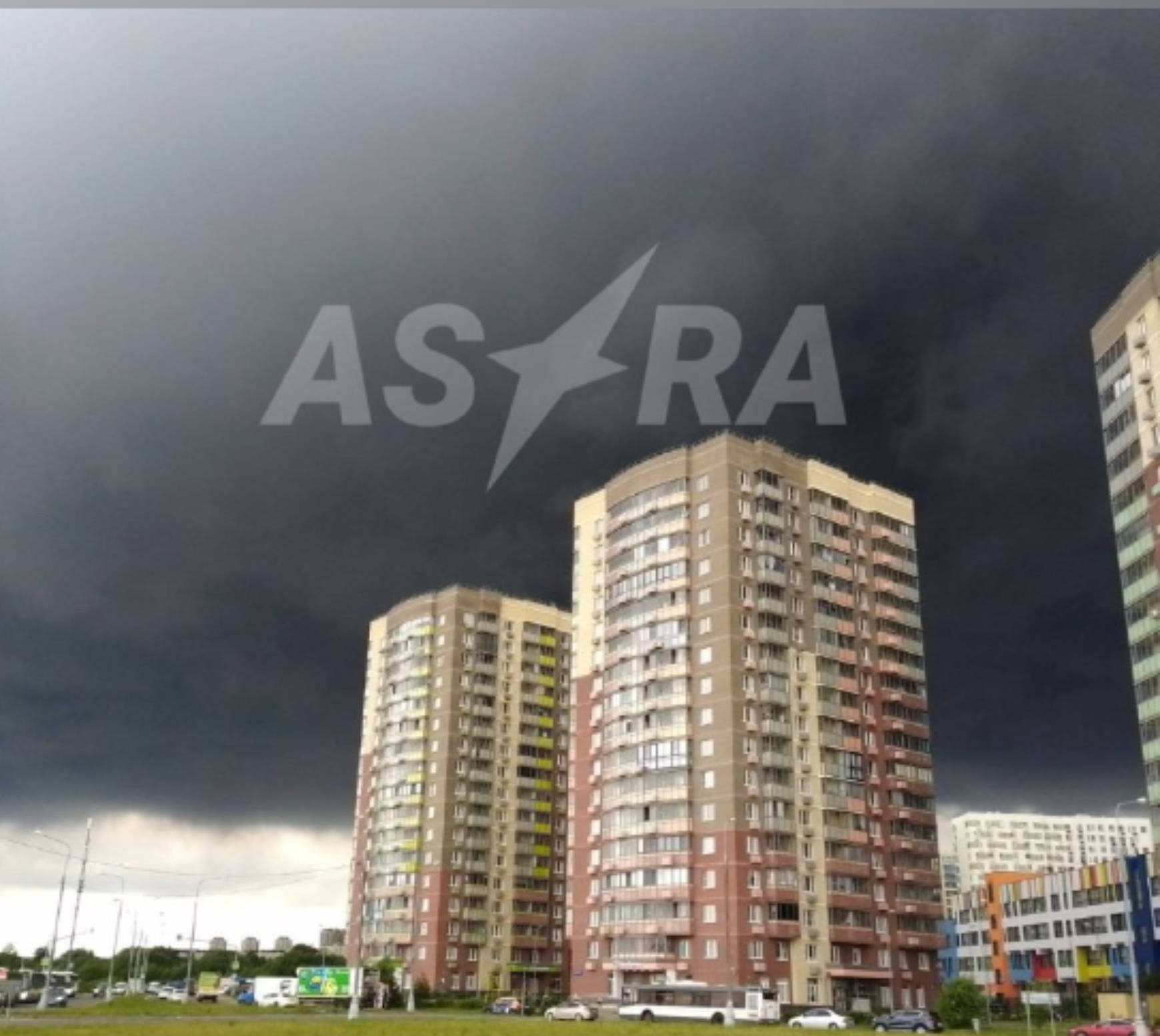 Cum arată Moscova după cel mai mare atac cu drone din ultimii ani: flăcări uriașe și coloane de fum