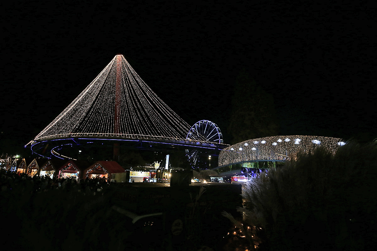 FOTO. A treia ediție a „West Side Christmas Market” e în plină desfășurare. Care sunt principalele atracții ale târgului din Parcul Drumul Taberei