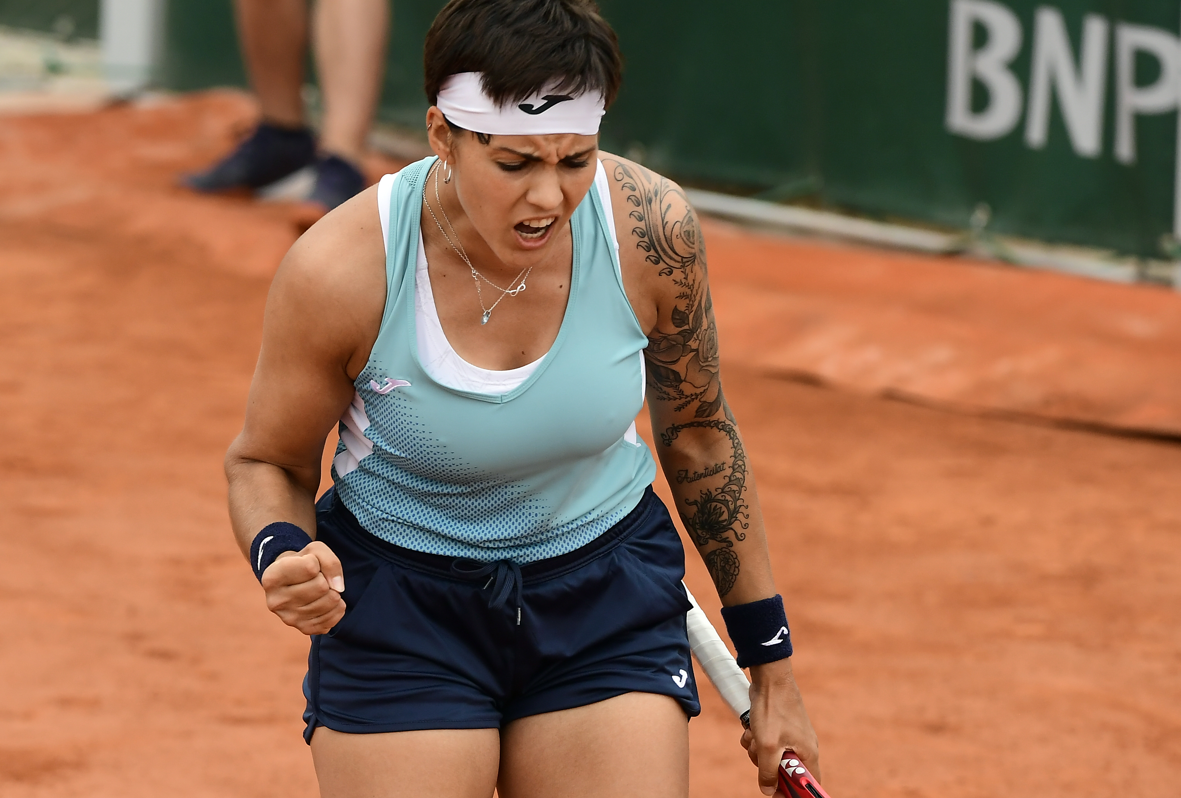 Ea a eliminat-o pe Sorana Cîrstea în turul 2 la Roland Garros. Aliona Bolșova Zadoinov este spaniolă de origine moldoveană | GALERIE FOTO