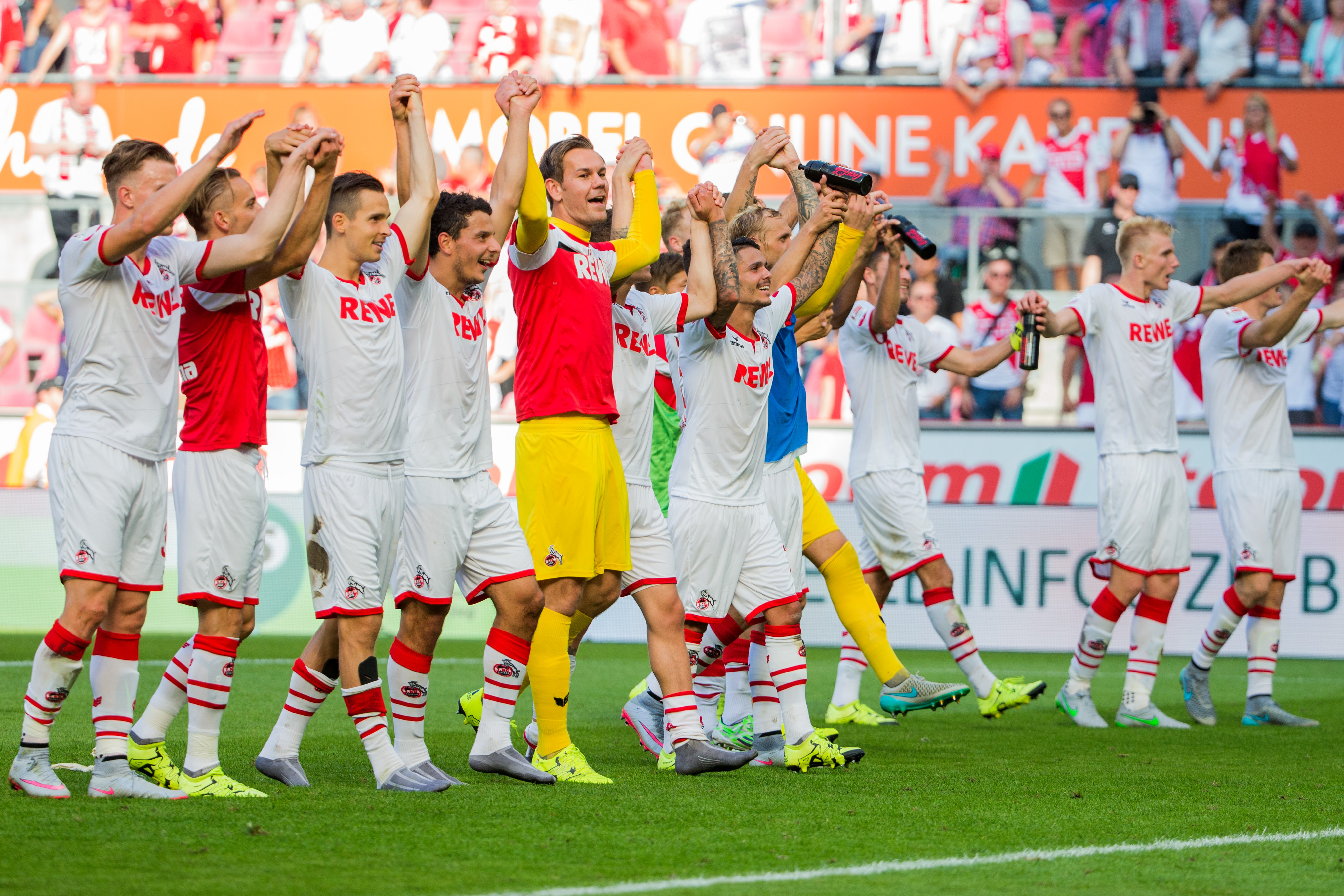 Germania, etapa 34. Bayern, campioană. Hamburg a scăpat, Wolfsburg merge în baraj. Dortmund a prins eroic locul 3. Măcel la Berlin. Clasament final / FOTO & VIDEO