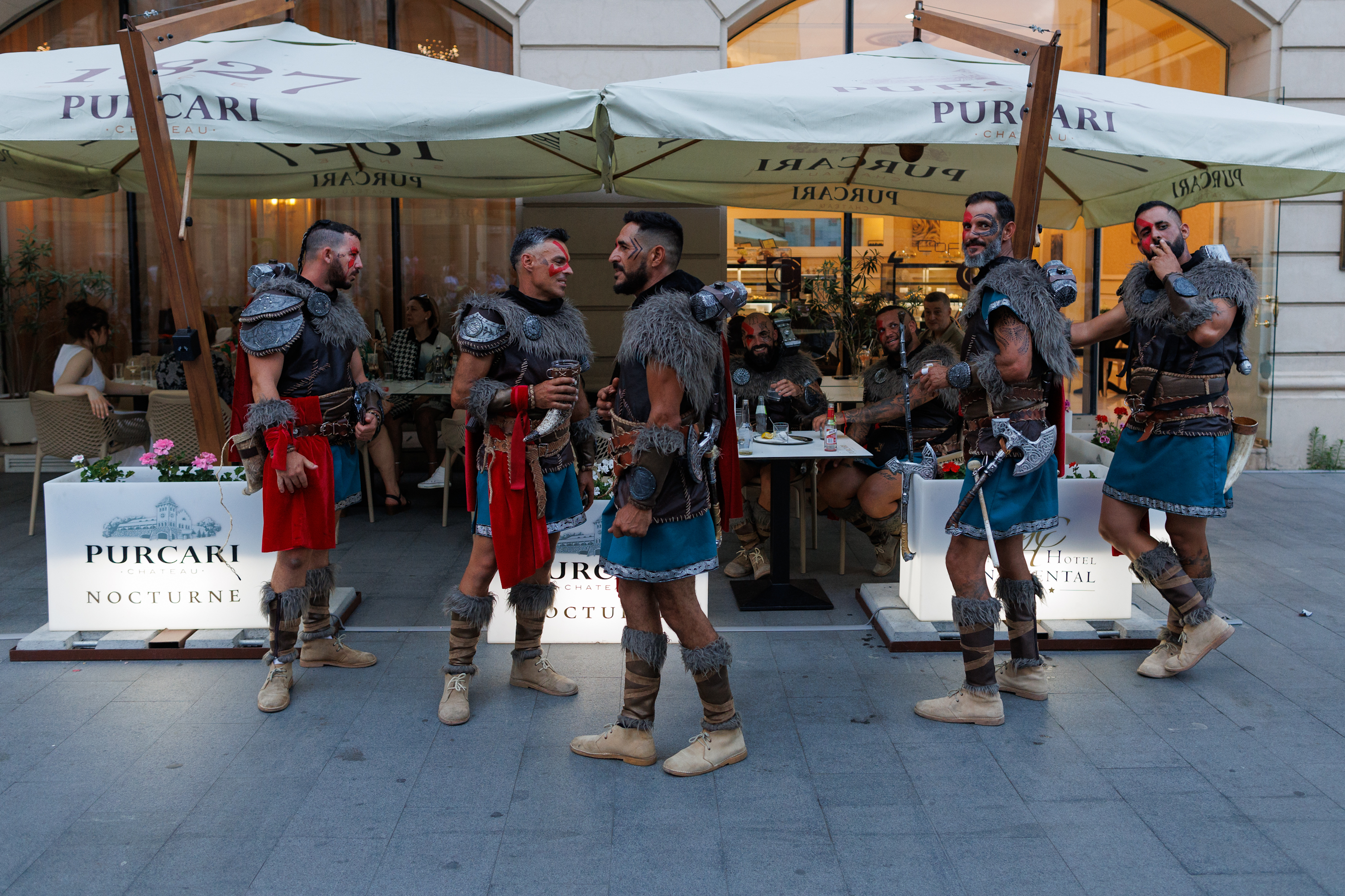 FOTOREPORTAJ. „B-Fit in the Street” în 50 de imagini. 200 de artişti din Spania, Franţa și Italia au făcut spectacol pe străzile din București