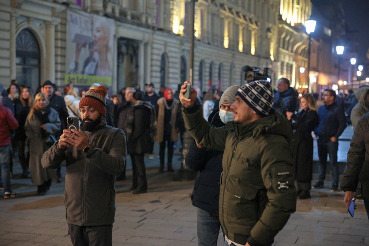 FOTO. Sute de persoane au petrecut de Revelion în Centrul Vechi, din București. A fost show și în Parcul IOR