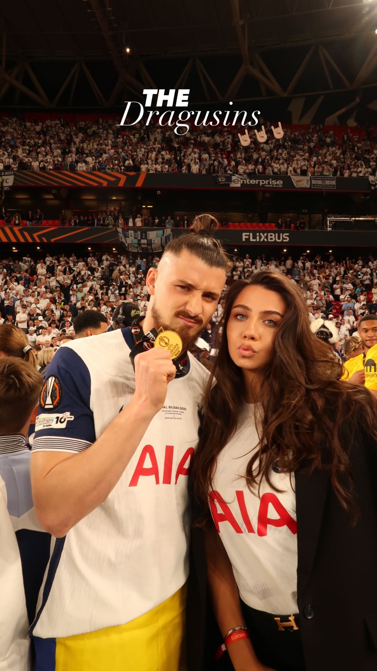 Sora lui Radu Drăgușin, apariție incendiară în Bilbao. Meira a atras toate privirile înainte de finala Europa League câștigată de Tottenham