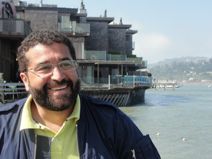 EXCLUSIV. Silviu Petcu, ”arabul” din Divertis și-a luat lumea-n cap. Și soția cu el!