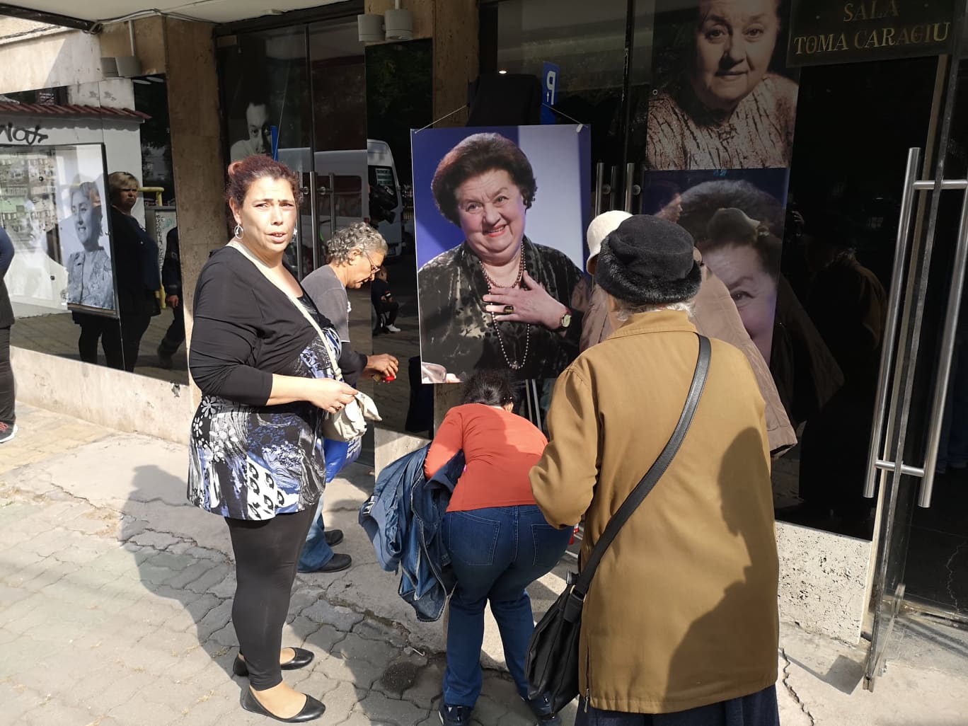 Admiratorii au venit să-i aducă un ultim omagiu actriței Tamara Buciuceanu Botez  la Teatrul Bulandra