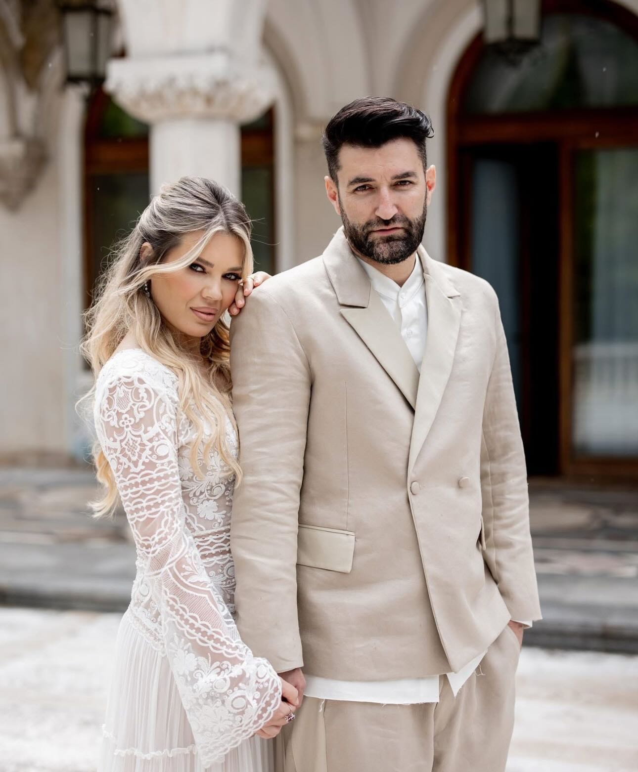Mircea Badea, atac la adresa lui Smiley după ce artistul și-a anunțat concertul la Cernavodă în plină criză energetică: „Cu vocea aia e cântăreț?”