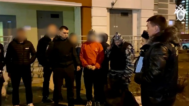 O rusoaică de 14 ani a plătit doi adolescenți ca să-i ucidă mama. Trupul femeii a fost găsit într-un tomberon, lângă Moscova