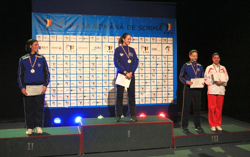 Simona Pop și Tibi Dolniceanu sunt campionii României la spadă, respectiv la sabie / FOTO