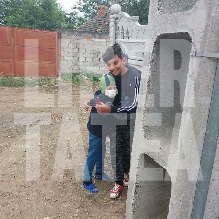 REPORTAJ/ Drama unei familii din Buzău: O mamă și mezinul ei, diagnosticați cu cancer. "Lumea pentru mine s-a oprit în loc" (GALERIE FOTO)