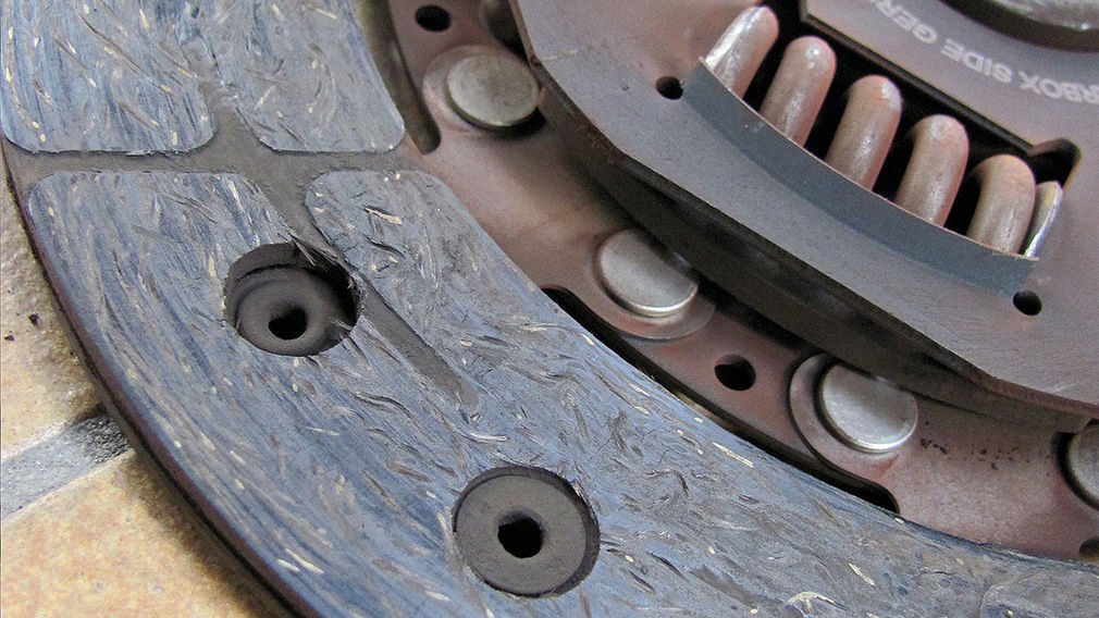 Ezek a dolgok gyilkolják a kuplungot - előzze meg a bajt, mielőtt mélyen a zsebébe nyúlna