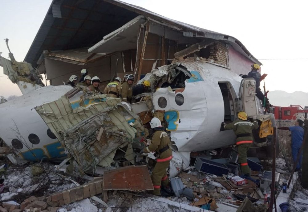 Mărturiile supraviețuitorilor din avionul prăbușit din Kazahstan. „Aeronava a fost strivită ca o cutie de aluminiu”