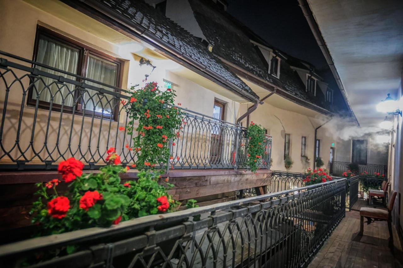Cât costă să petreci Revelionul la hotelul din Brașov al Simonei Halep. Prețurile nu sunt pentru toată lumea