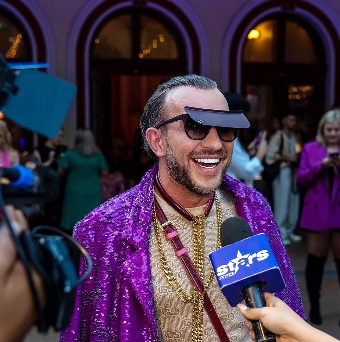 Stephan Pelger, criticat de Iulia Albu pentru apariția extravagantă: „Nu poți să te duci la un eveniment de seară cu ochelari, este jenant, este jignitor”